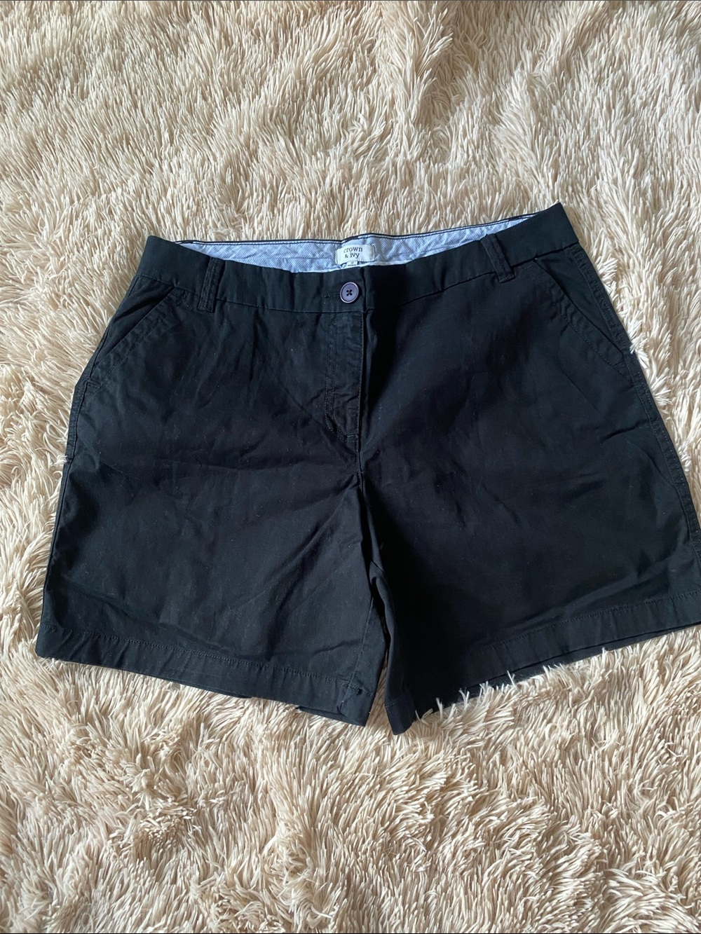 Crown Ivy Shorts